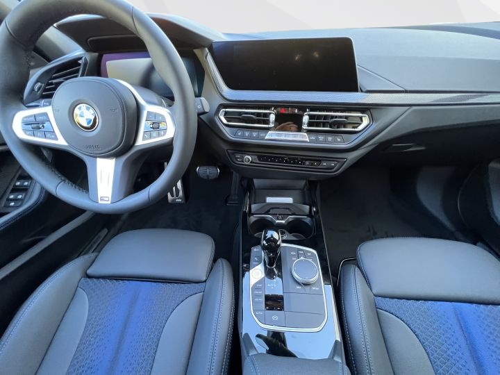 BMW 120d xDrive-image-12