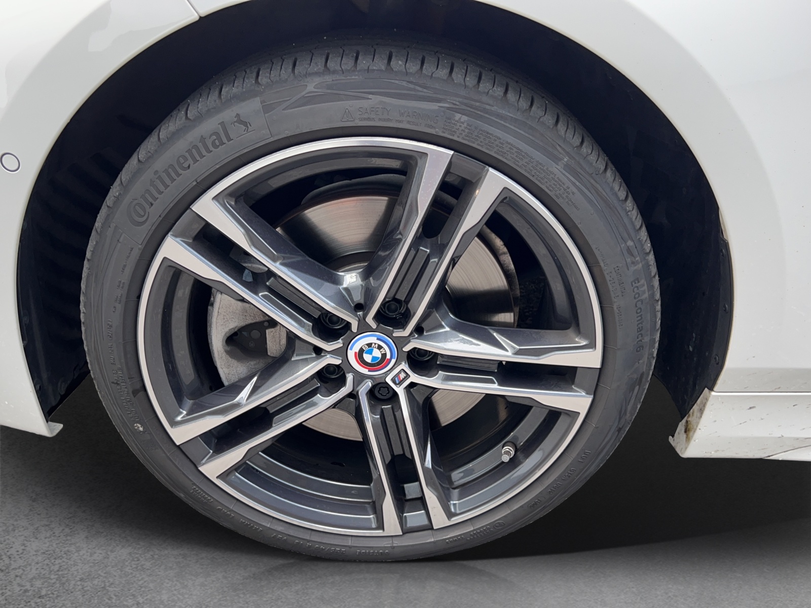BMW 120d xDrive-image-15