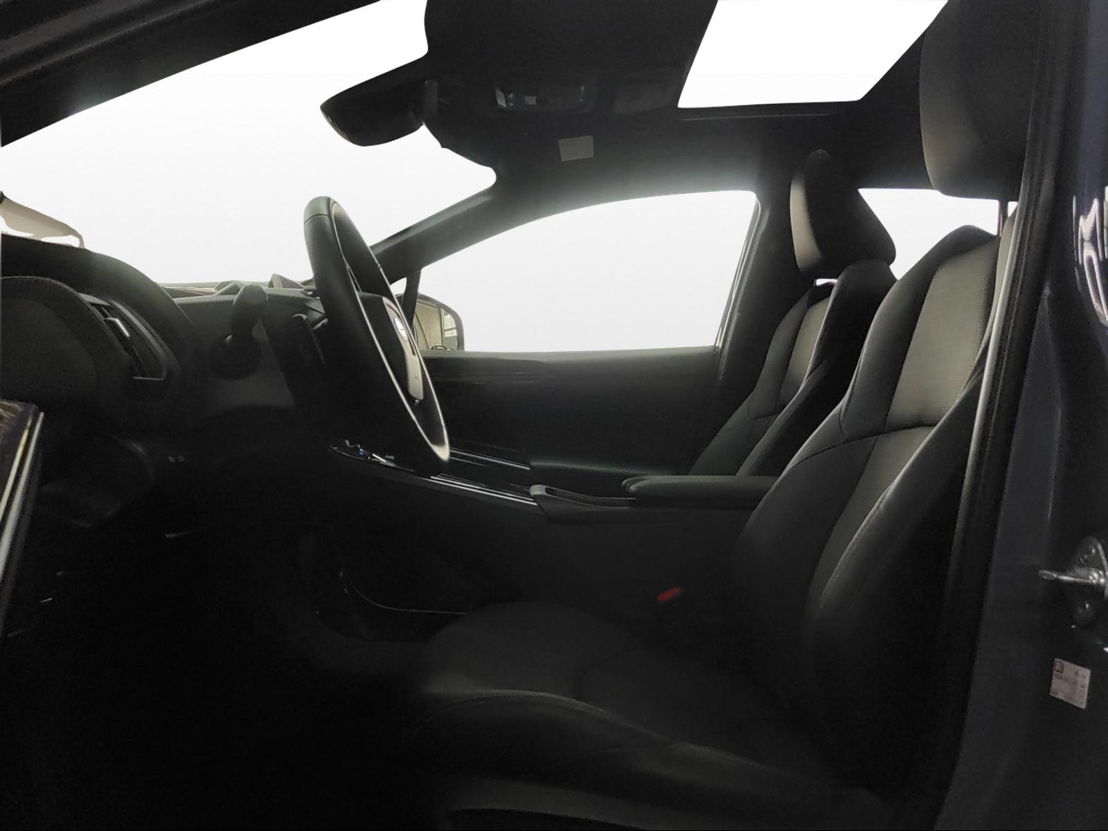 SUBARU Solterra eV Luxury AWD-image-12