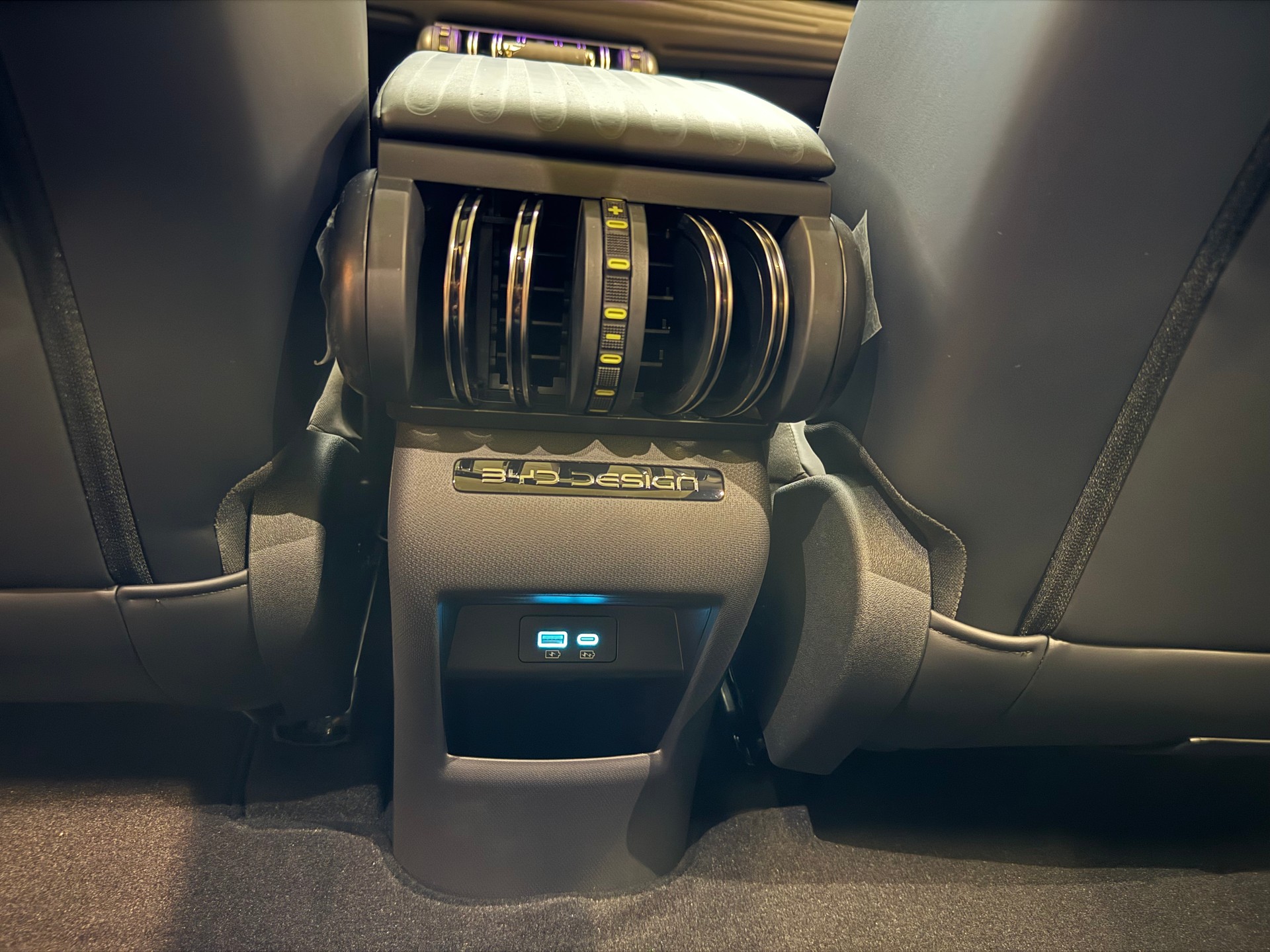 BYD ATTO 3 Design-LHD-image-21