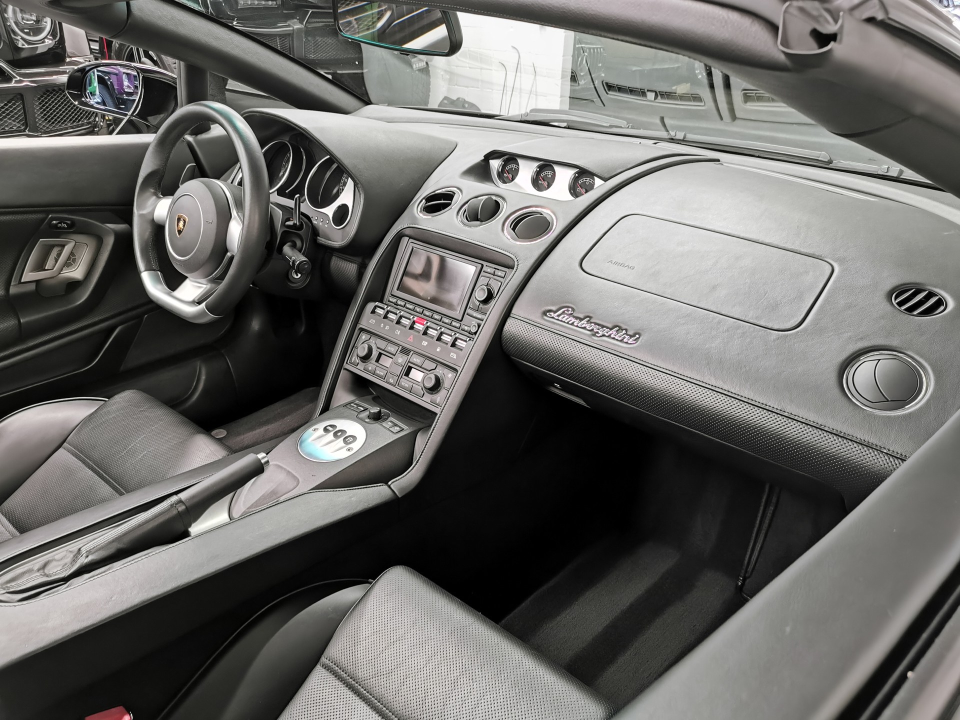 LAMBORGHINI Gallardo 5.0 V10 Spyder ALL BLACK, LIFTSYSTEM, AB SERVICE UND MFK-image-7