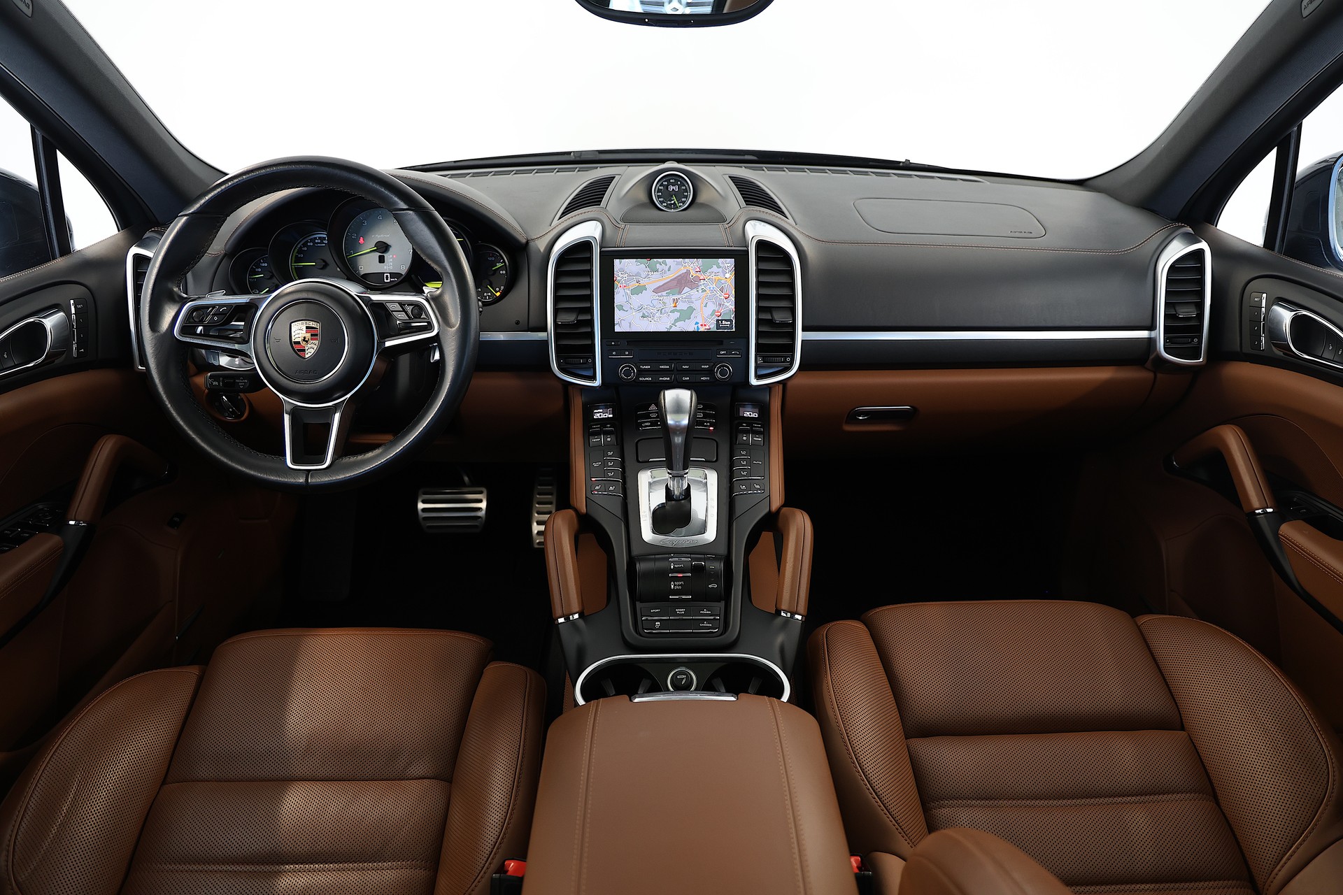 PORSCHE Cayenne S E-Hybrid-image-9