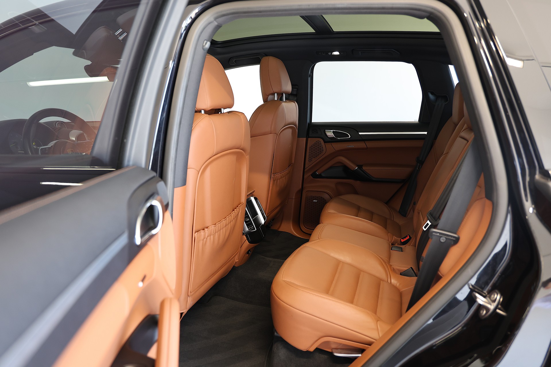 PORSCHE Cayenne S E-Hybrid-image-15