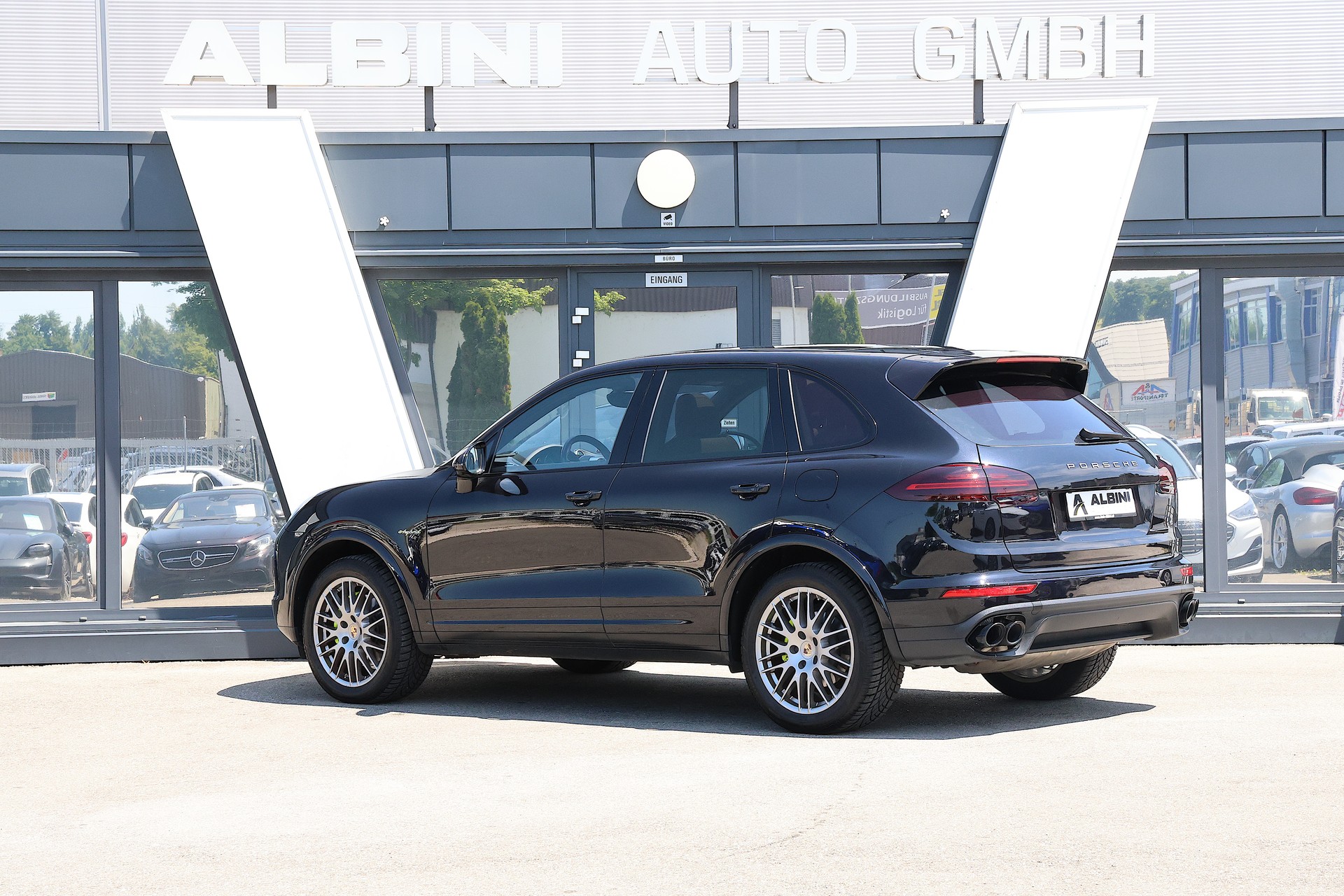 PORSCHE Cayenne S E-Hybrid-image-3