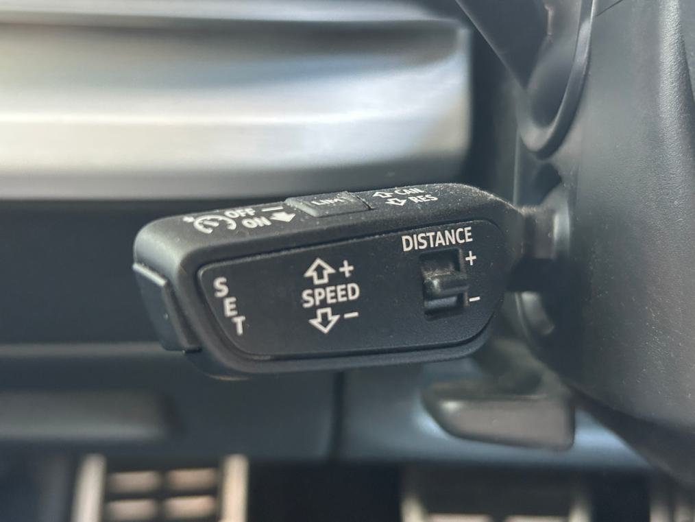 AUDI Q7 50 TDi quattro S line-image-6