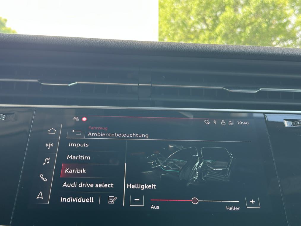 AUDI Q7 50 TDi quattro S line-image-9
