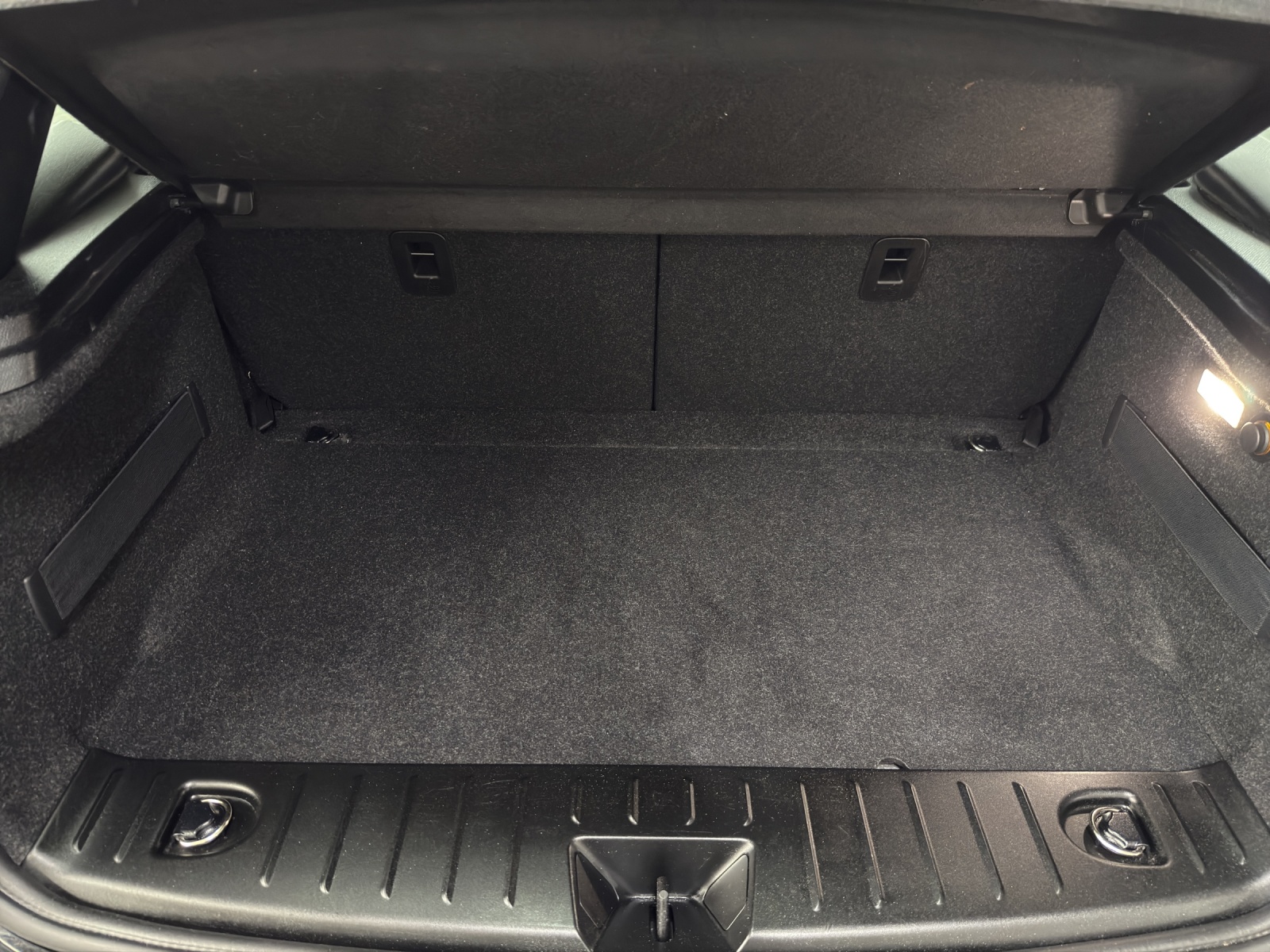 BMW i3s (120Ah)-image-16