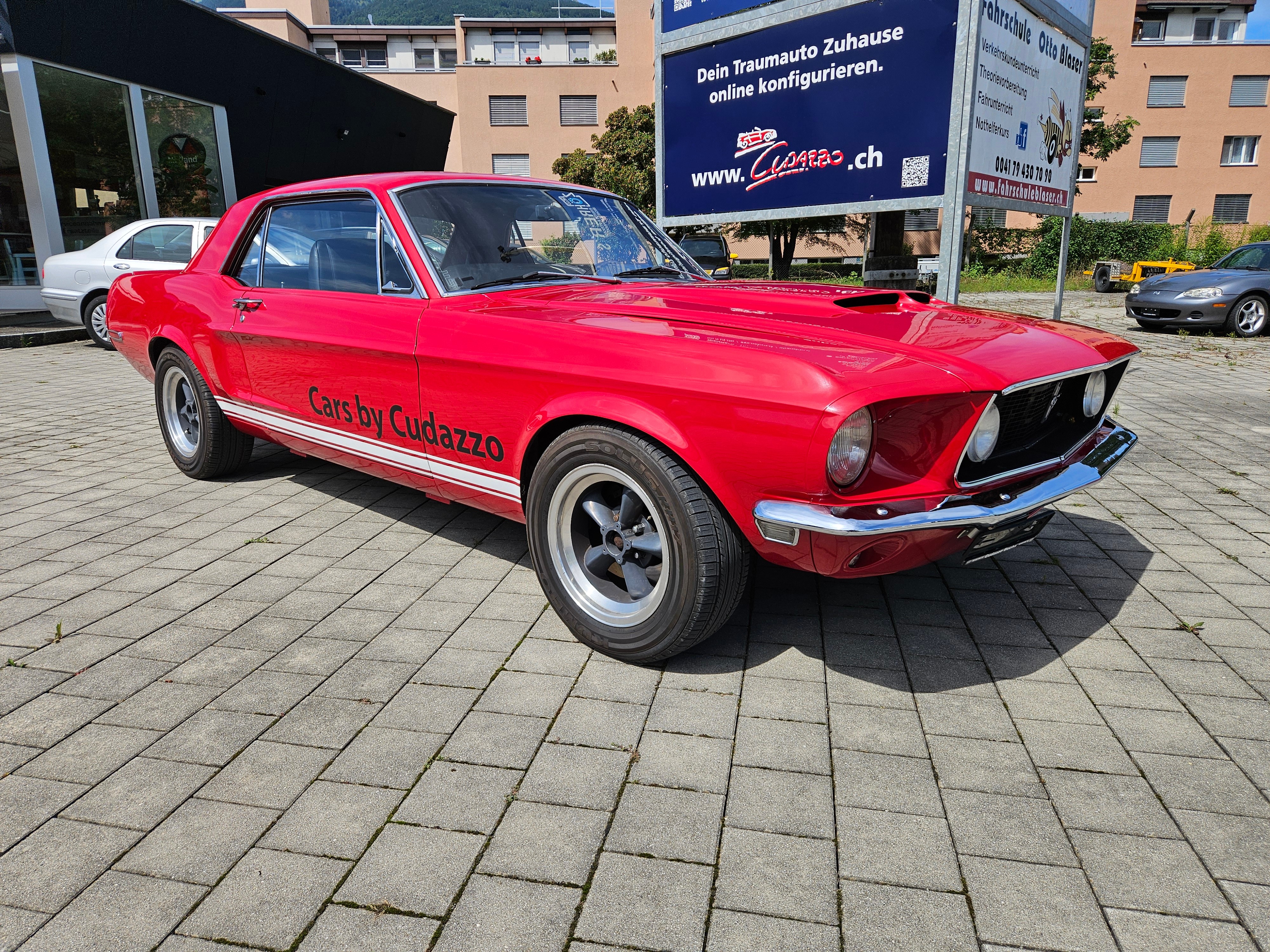 Car photo