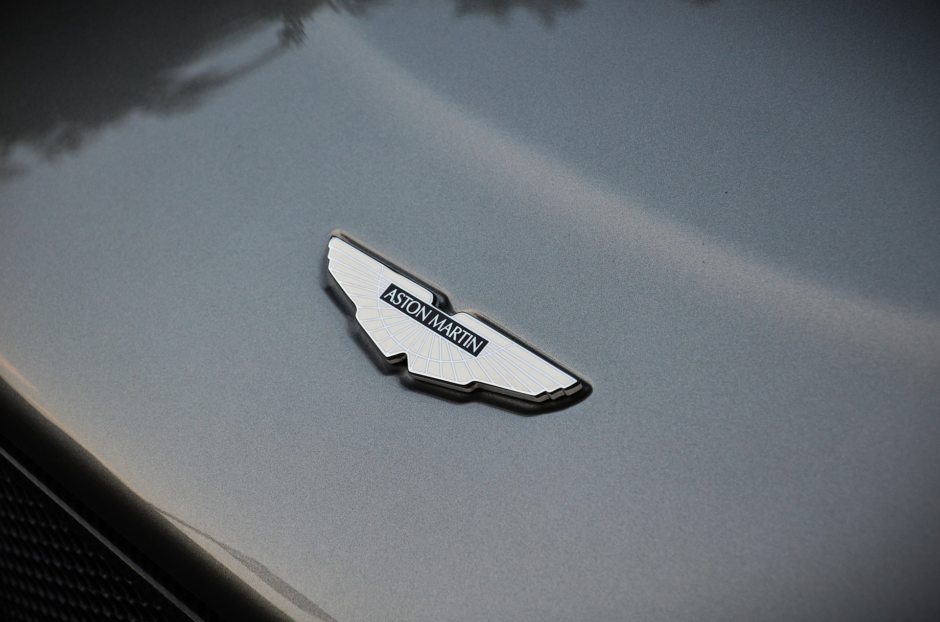 ASTON MARTIN V12 Vantage 5.9 S Sportshift-image-18