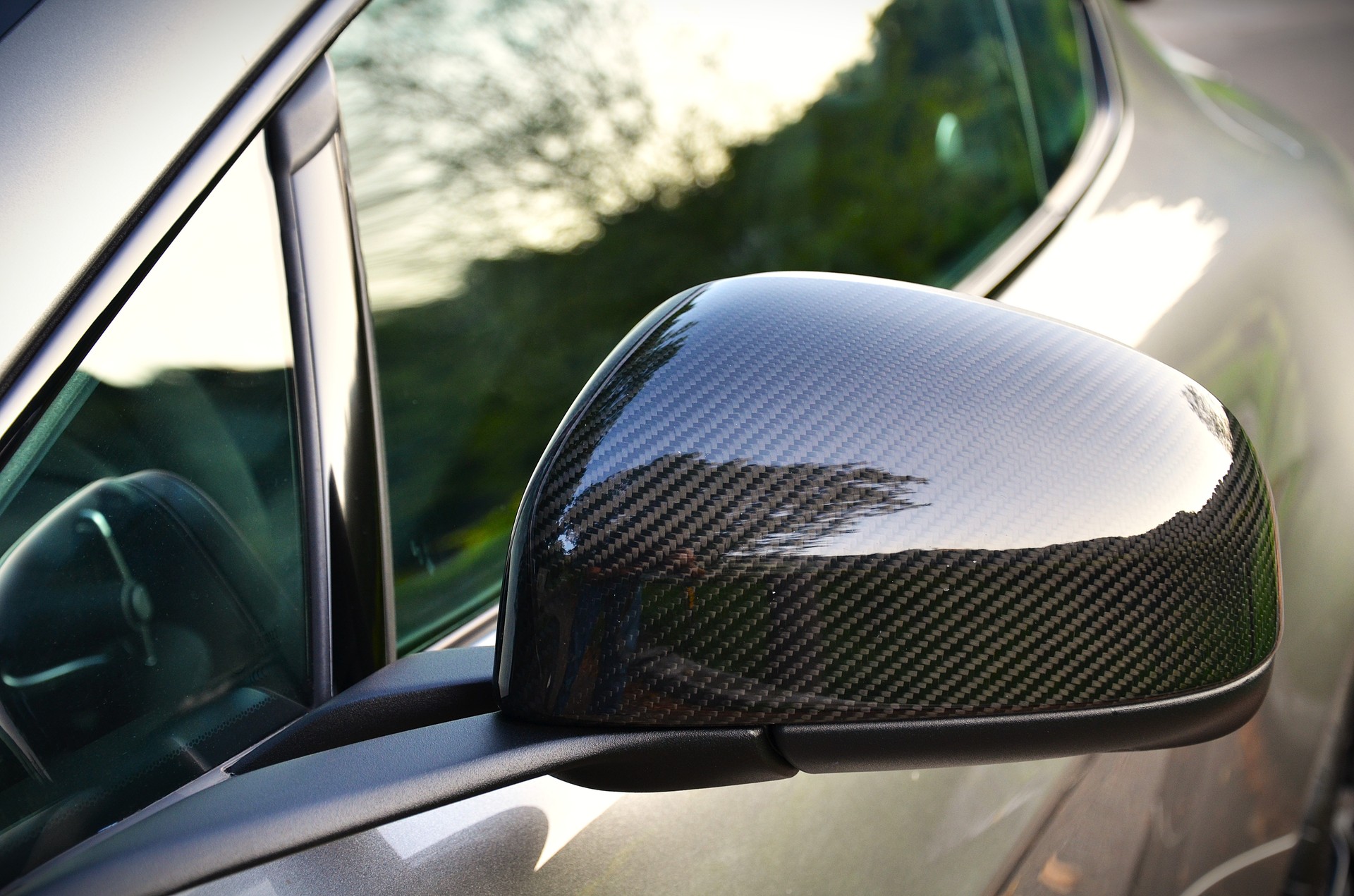 ASTON MARTIN V12 Vantage 5.9 S Sportshift-image-9