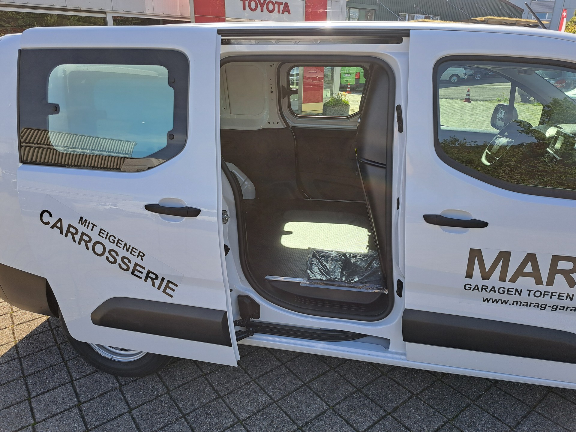 TOYOTA Proace City Van EV 50 kWh Active Long-image-5