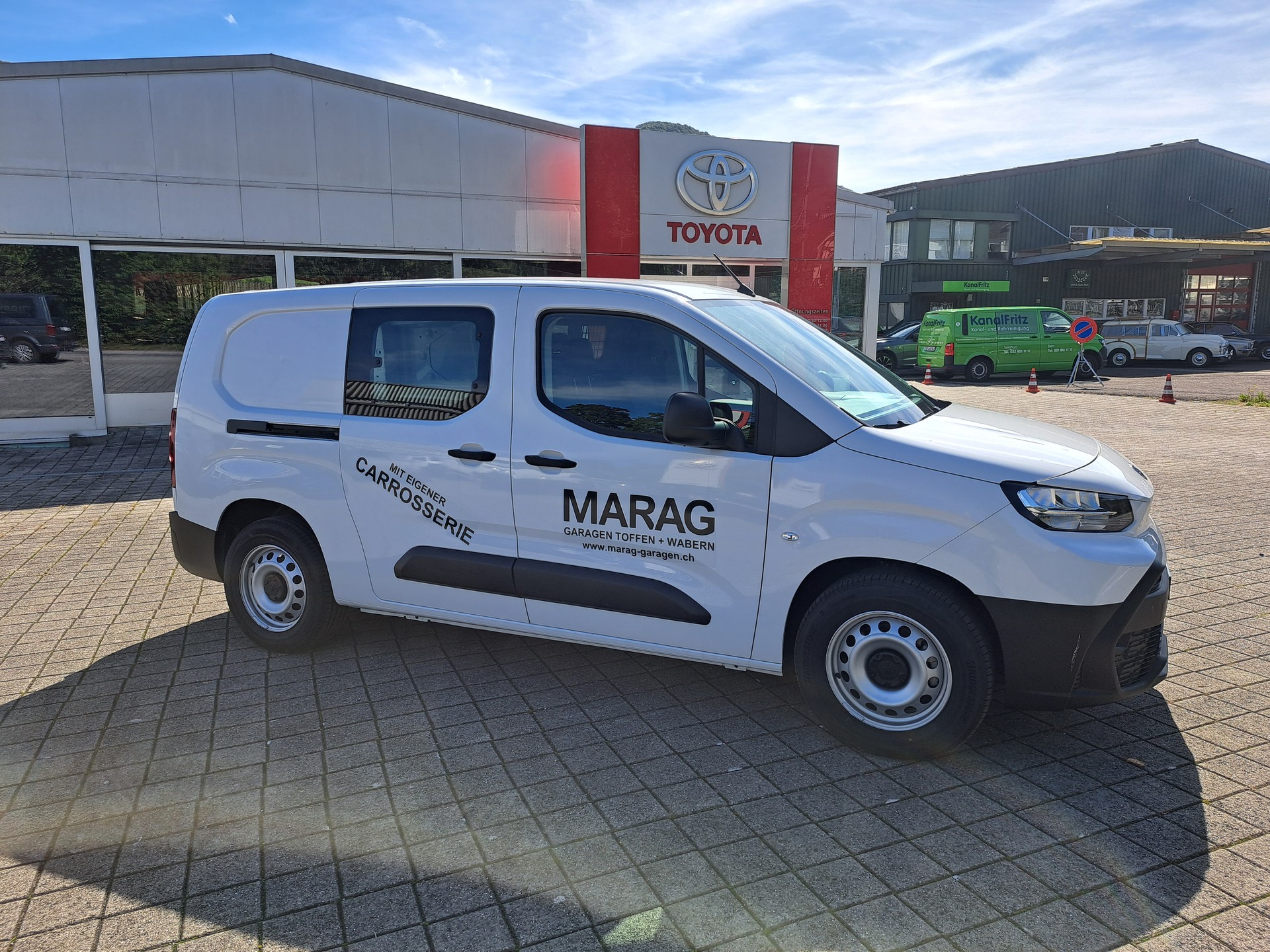 TOYOTA Proace City Van EV 50 kWh Active Long-image-2