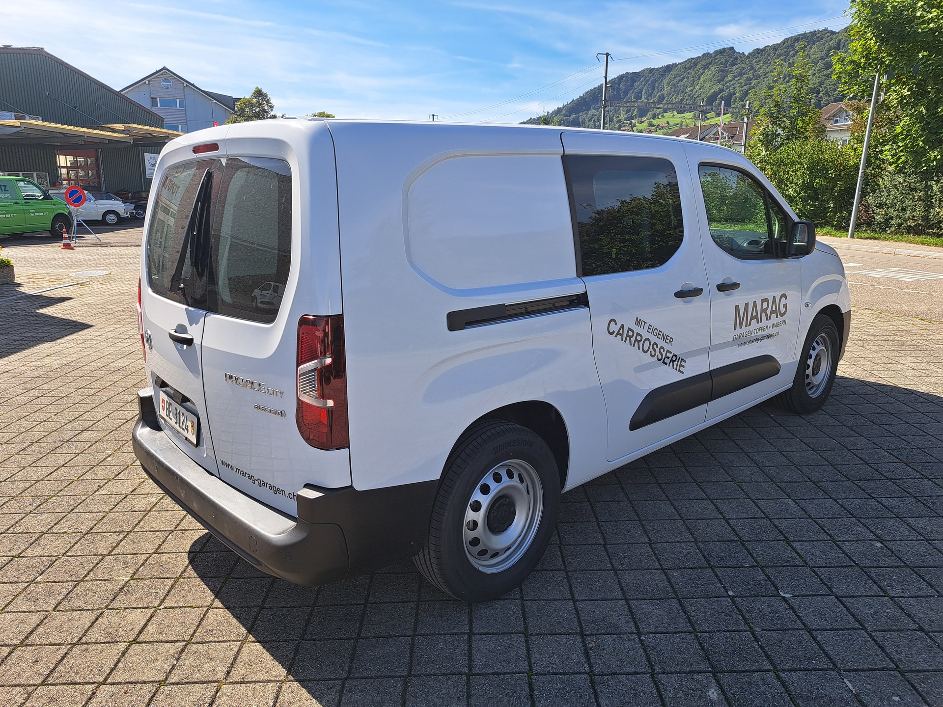 TOYOTA Proace City Van EV 50 kWh Active Long-image-6