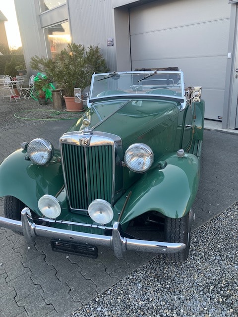 MG Roadster links Lenkung-image-16