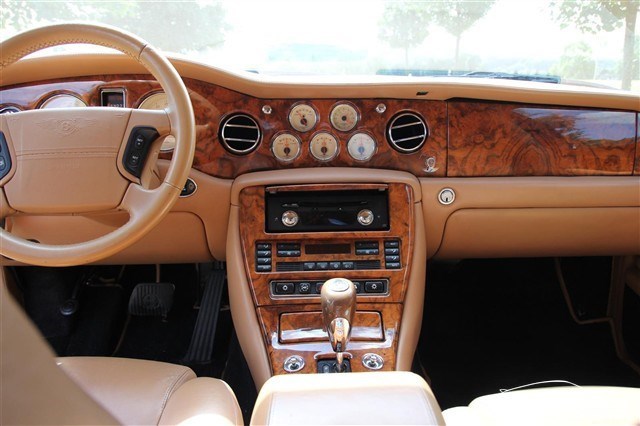 BENTLEY ARNAGE Red Label-image-4