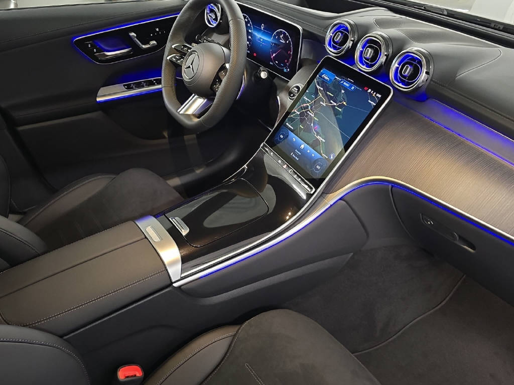MERCEDES-BENZ GLC 220 d AMG Line 4Matic-image-10