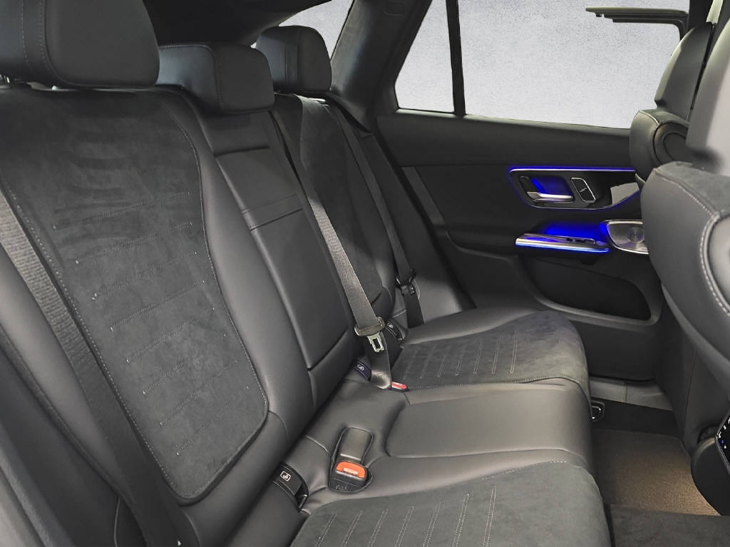 MERCEDES-BENZ GLC 220 d AMG Line 4Matic-image-12