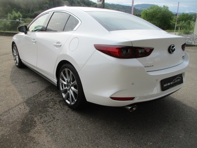 MAZDA 3 Sedan 2.0 186 Revolution-image-1