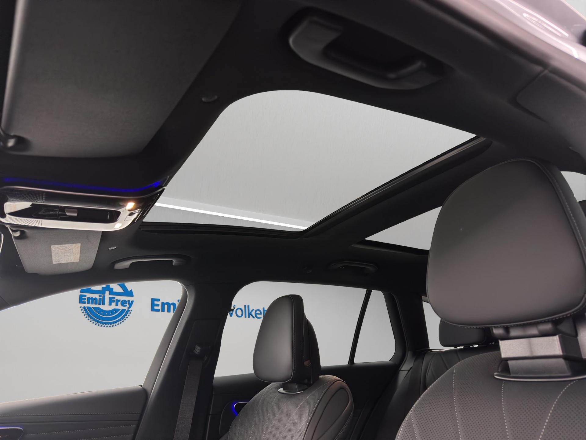MERCEDES-BENZ C 220 d Swiss Star AMG Line 4matic Kombi-image-5