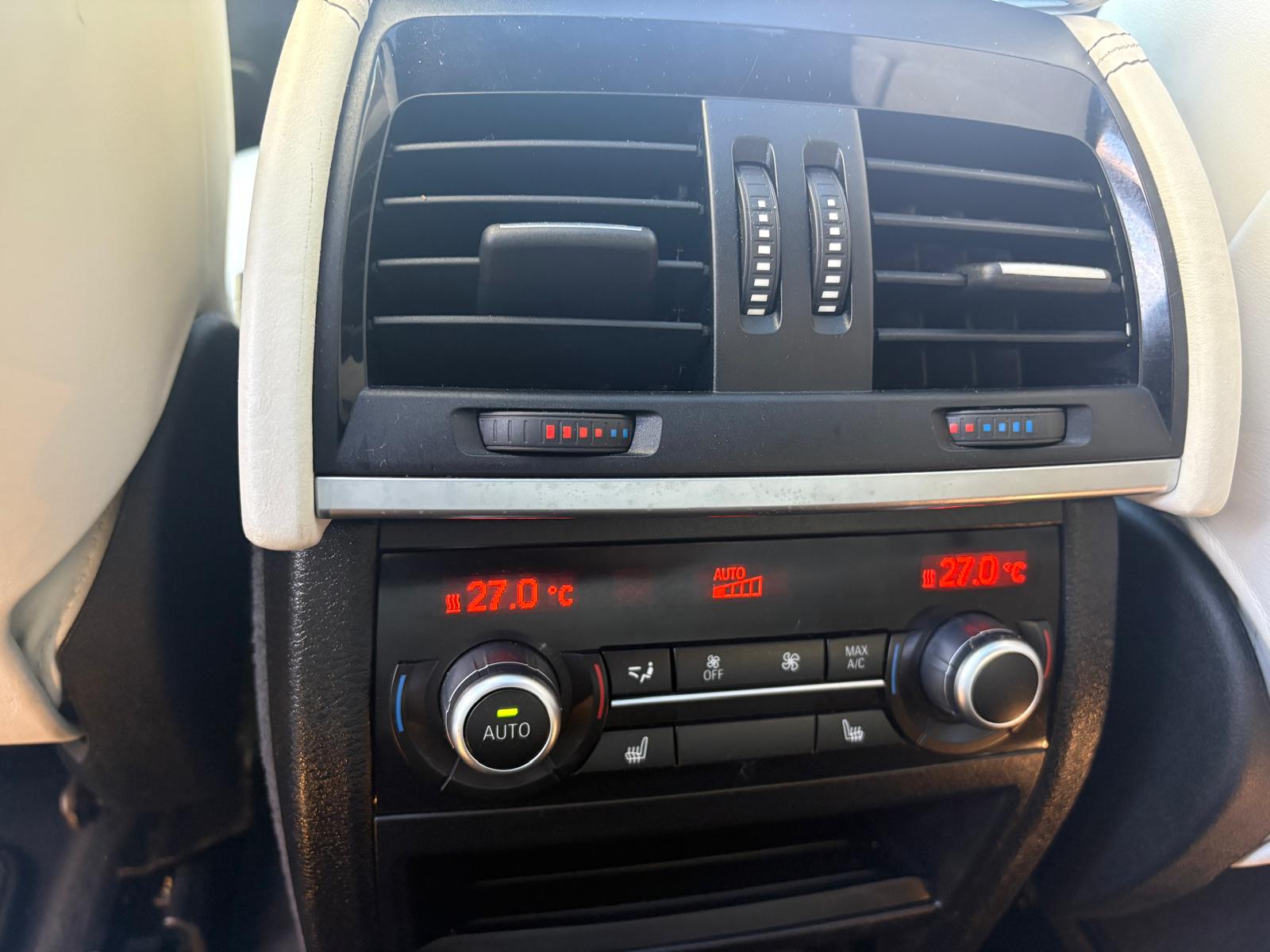 BMW X5 xDrive 40d Steptronic-image-13