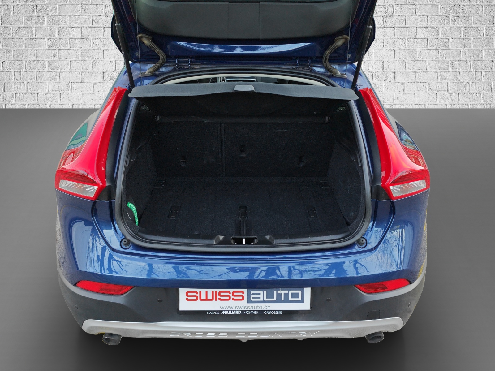VOLVO V40 Cross Country T4 2.0 AWD Ocean Race Geartronic-image-18