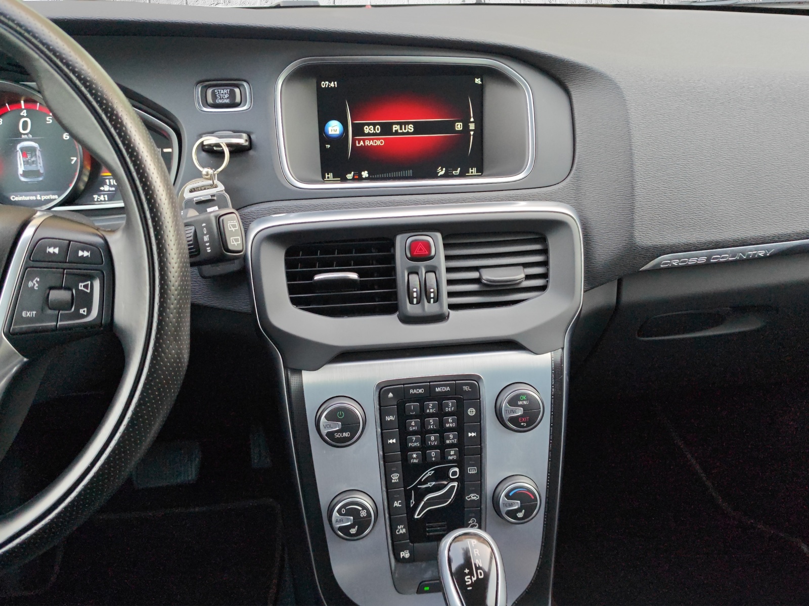 VOLVO V40 Cross Country T4 2.0 AWD Ocean Race Geartronic-image-13