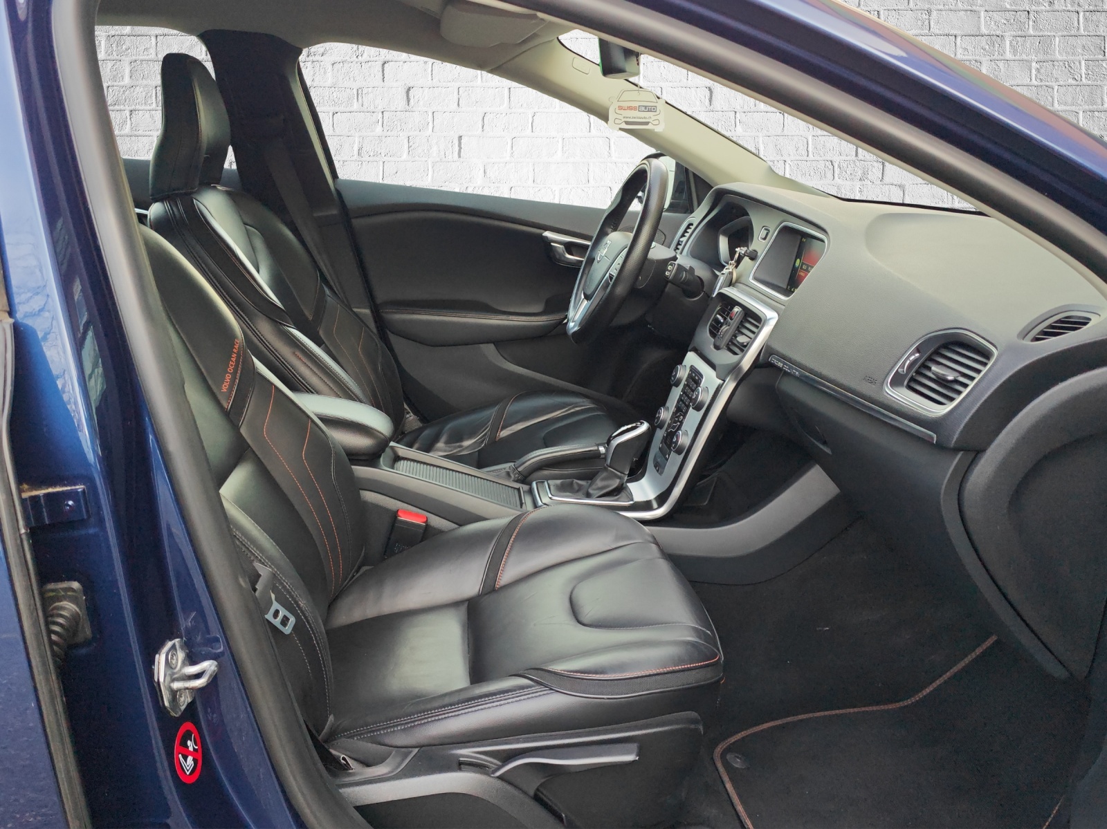 VOLVO V40 Cross Country T4 2.0 AWD Ocean Race Geartronic-image-15