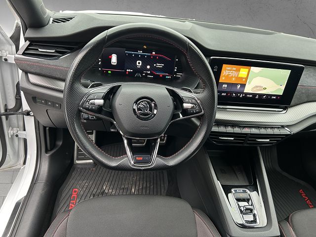 SKODA Octavia Combi 2.0 TDI DSG RS 4x4-image-5