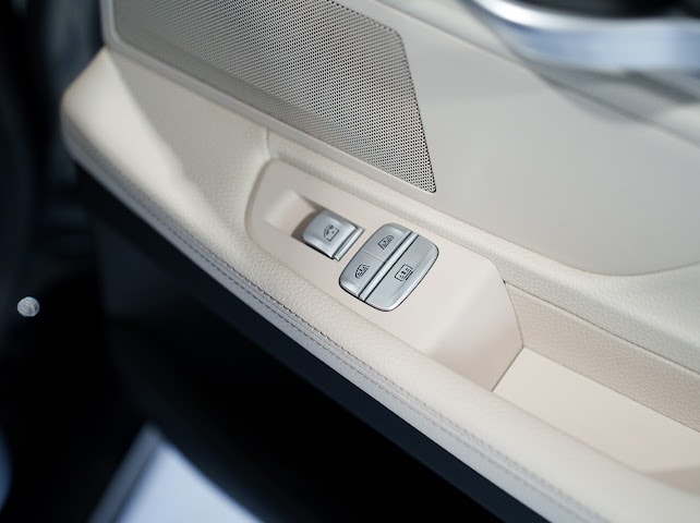 BMW 750i xDrive Steptronic CH 🇨🇭-image-6