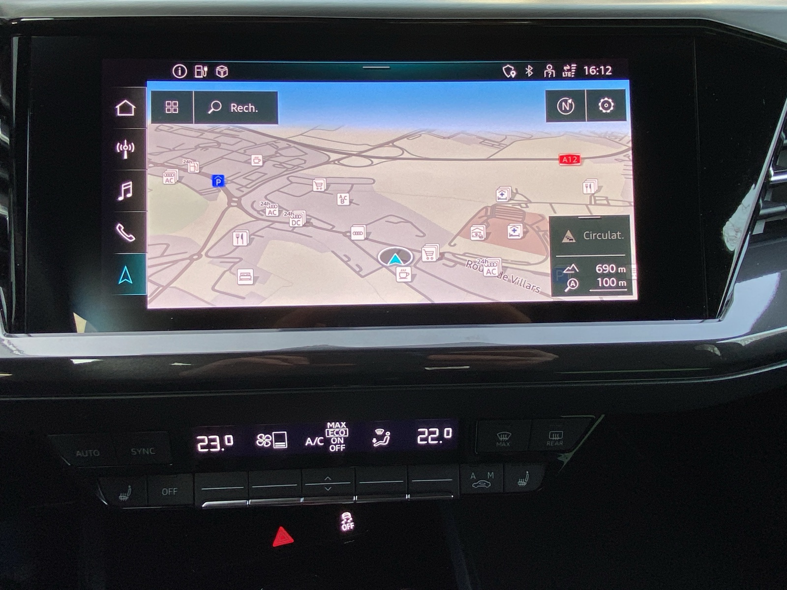 AUDI Q4 e-tron 50 quattro-image-11