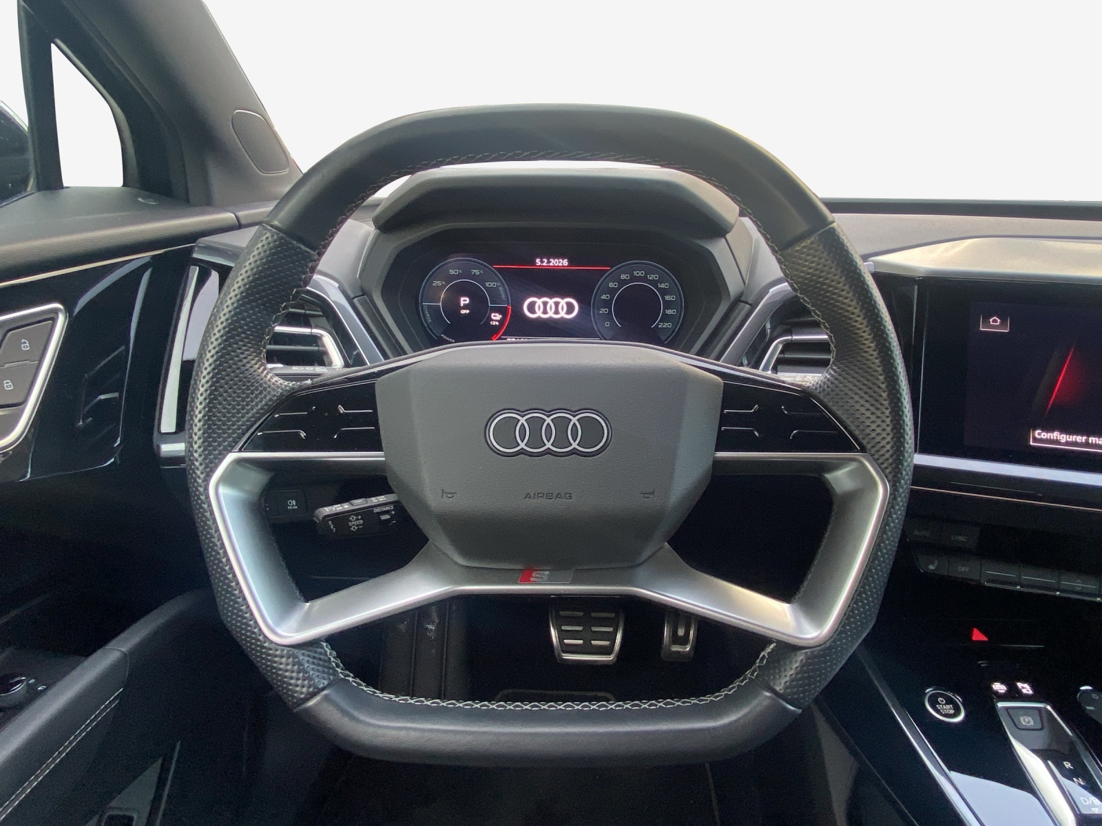AUDI Q4 e-tron 50 quattro-image-10