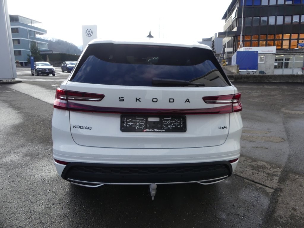 SKODA Kodiaq 2.0 TDI Sportline 4x4-image-2