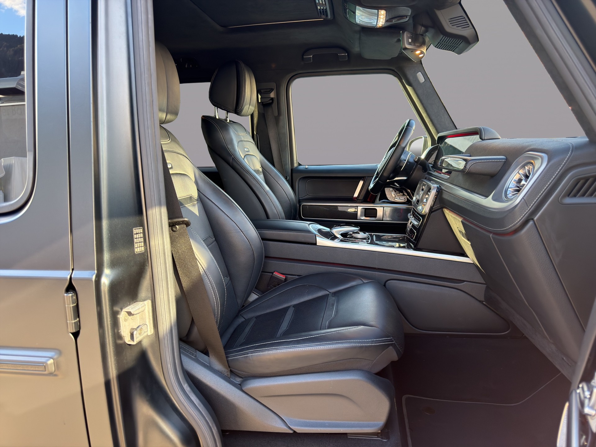MERCEDES-BENZ G 63 AMG Speedshift Plus G-Tronic-image-17