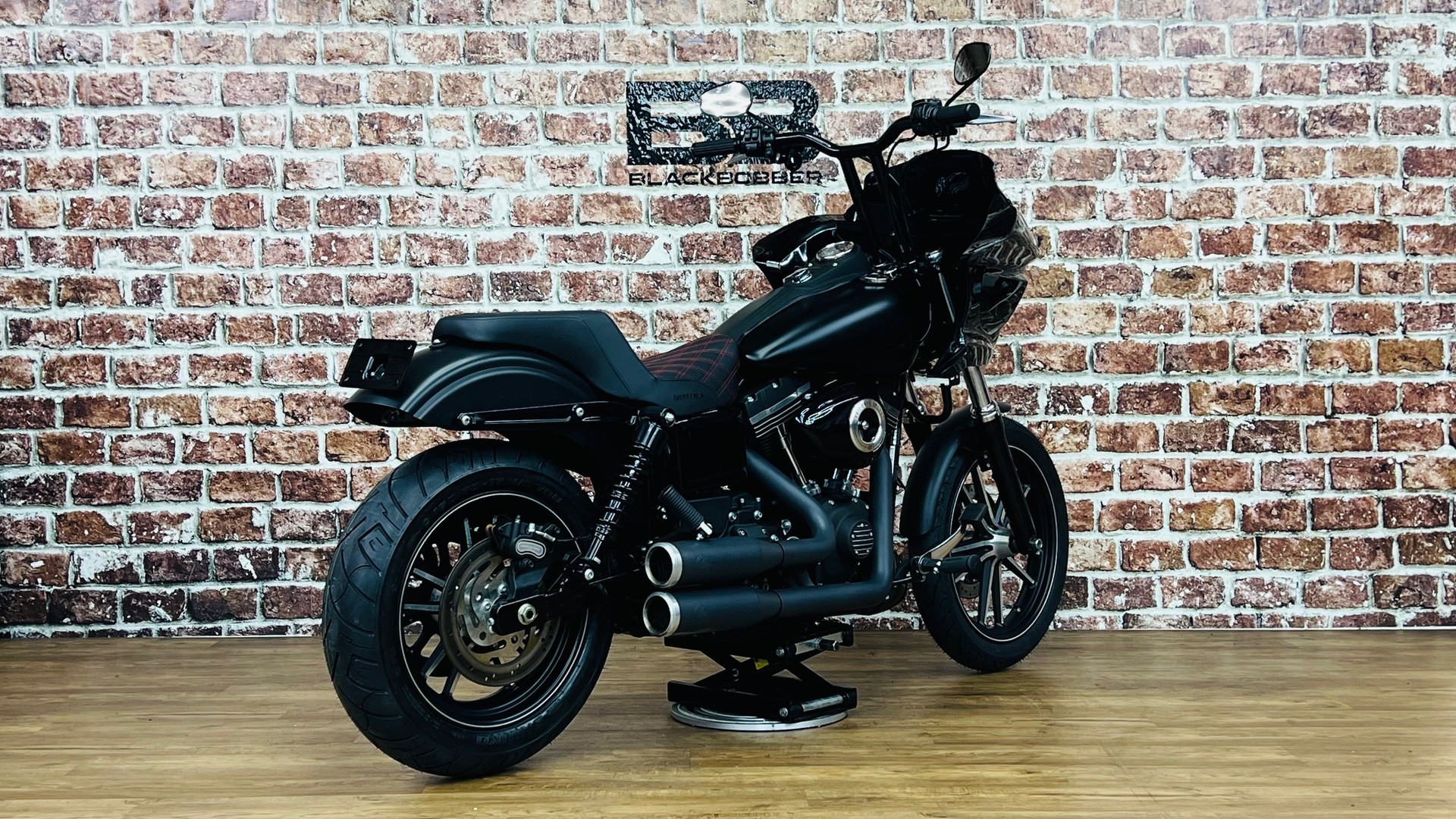 HARLEY-DAVIDSON FXDBC Dyna Street Bob Special 103 ABS-showroom-element-2