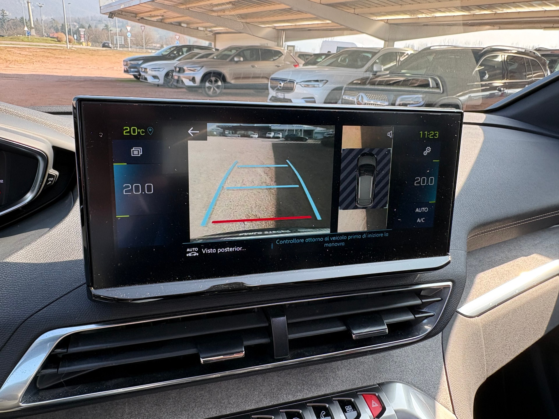 PEUGEOT 3008 300e Hybrid4 GT Pack EAT8-image-10