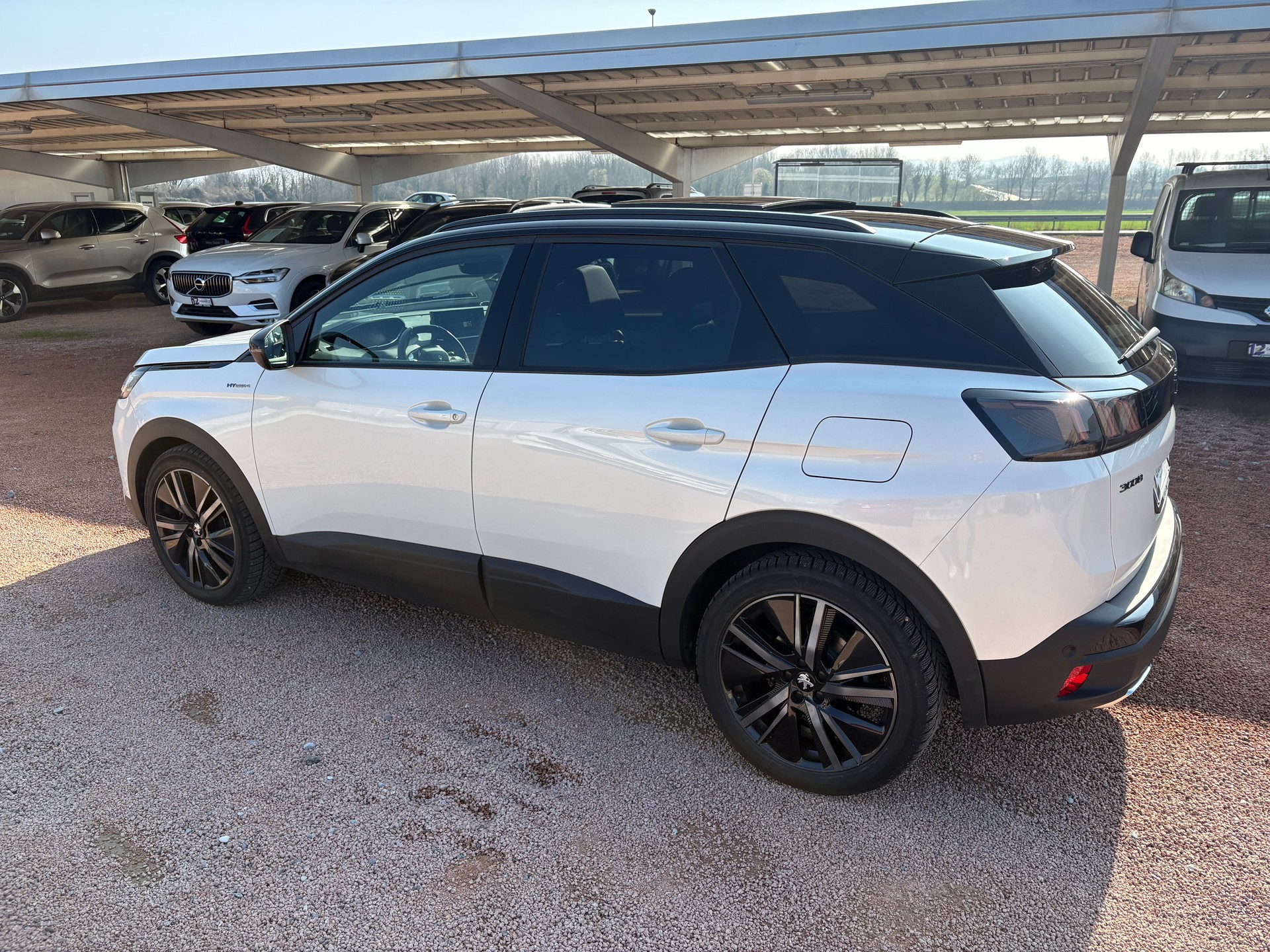 PEUGEOT 3008 300e Hybrid4 GT Pack EAT8-image-0