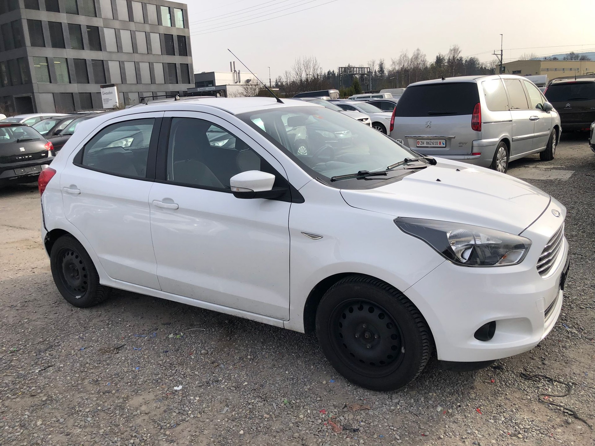 FORD KA+ 1.2 Ti-VCT White Edition-image-2