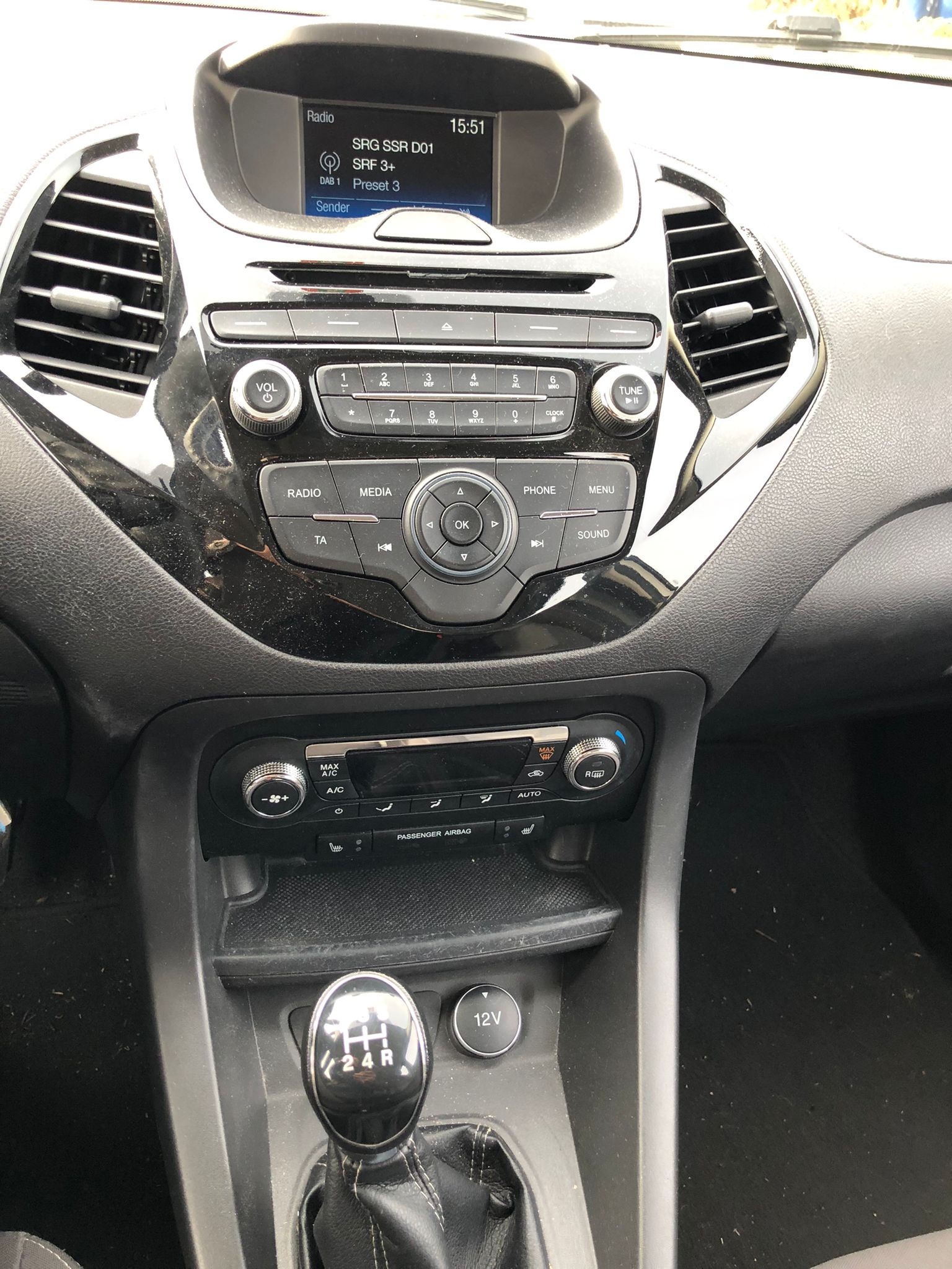 FORD KA+ 1.2 Ti-VCT White Edition-image-12