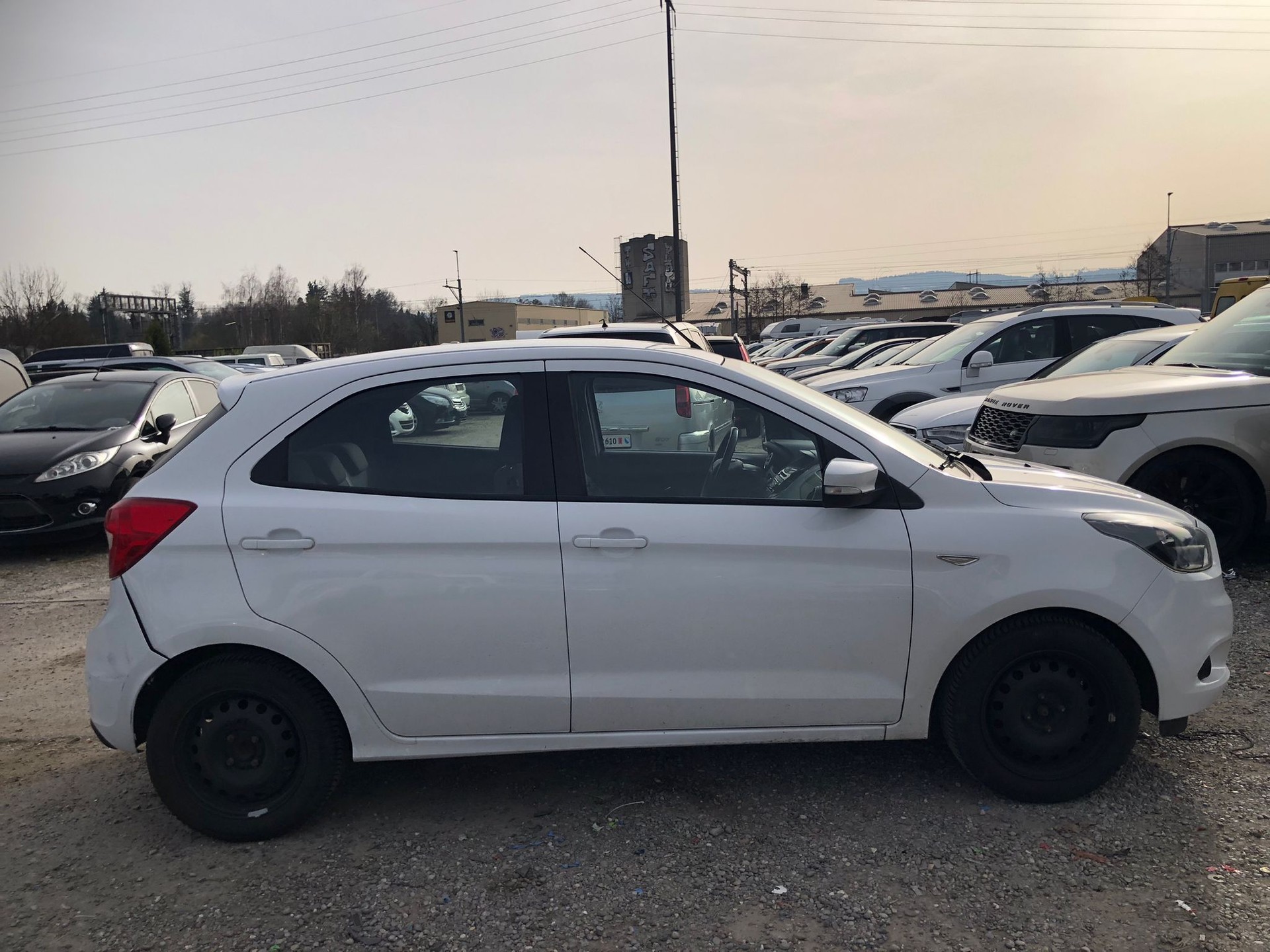FORD KA+ 1.2 Ti-VCT White Edition-image-3