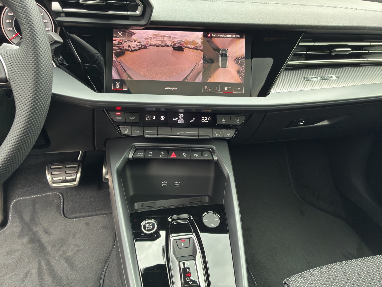 AUDI A3 Sportback TFSI 150 kW quattro S line S tronic-image-10
