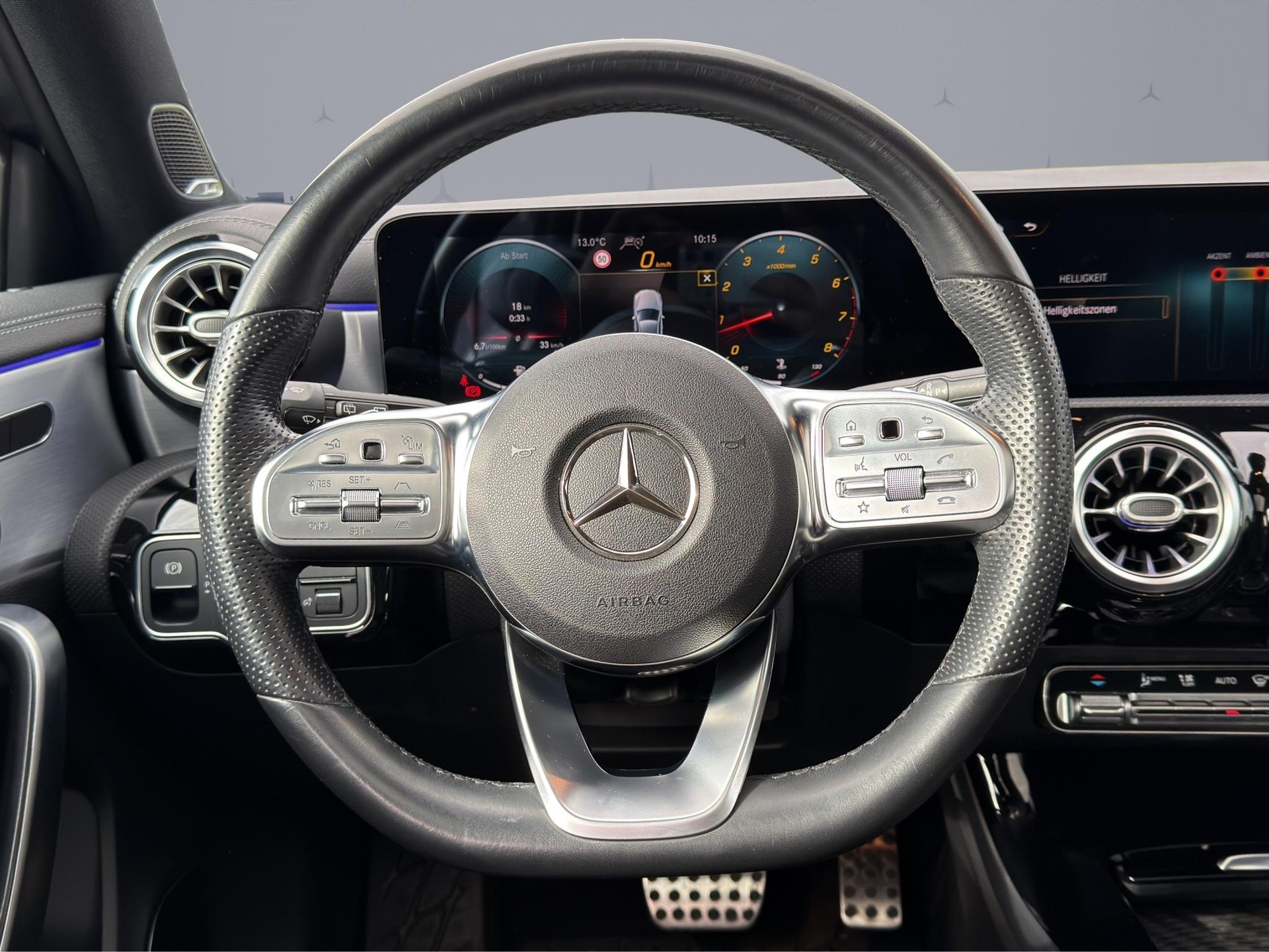 MERCEDES-BENZ A 250 AMG Line 4m-image-11