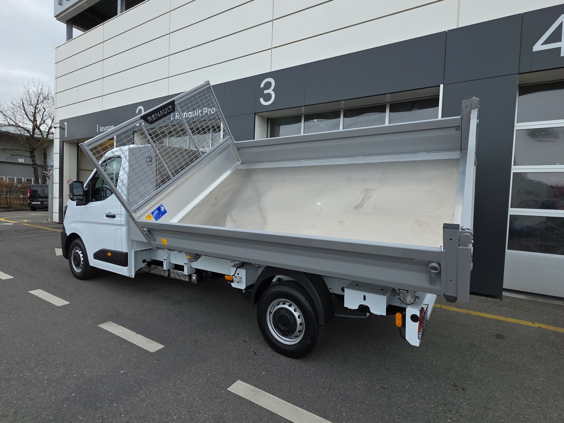 RENAULT Master T35 Blue dCi 150 Drei Seite Kipper L3H1-image-5