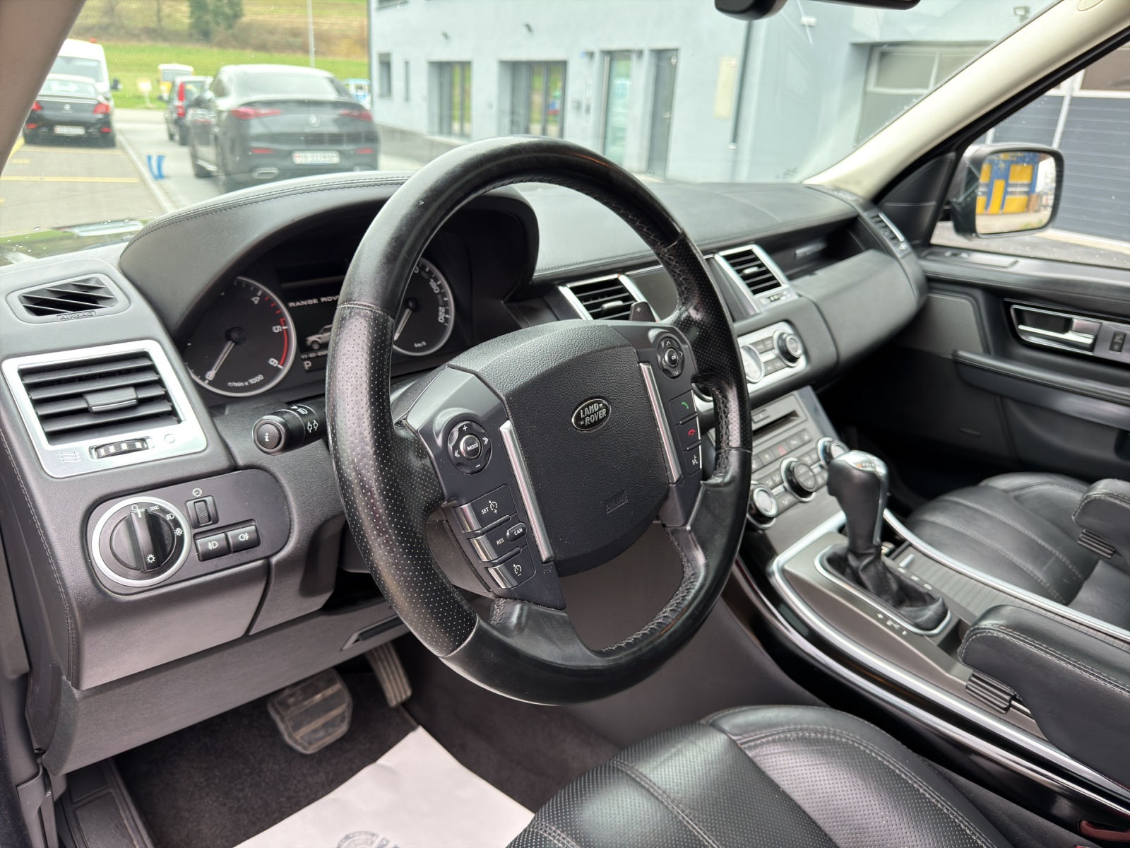 LAND ROVER Range Rover Sport 3.6 TDV8 HSE Automatic-image-31