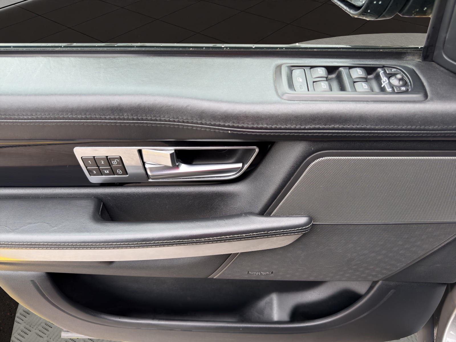 LAND ROVER Range Rover Sport 3.6 TDV8 HSE Automatic-image-11