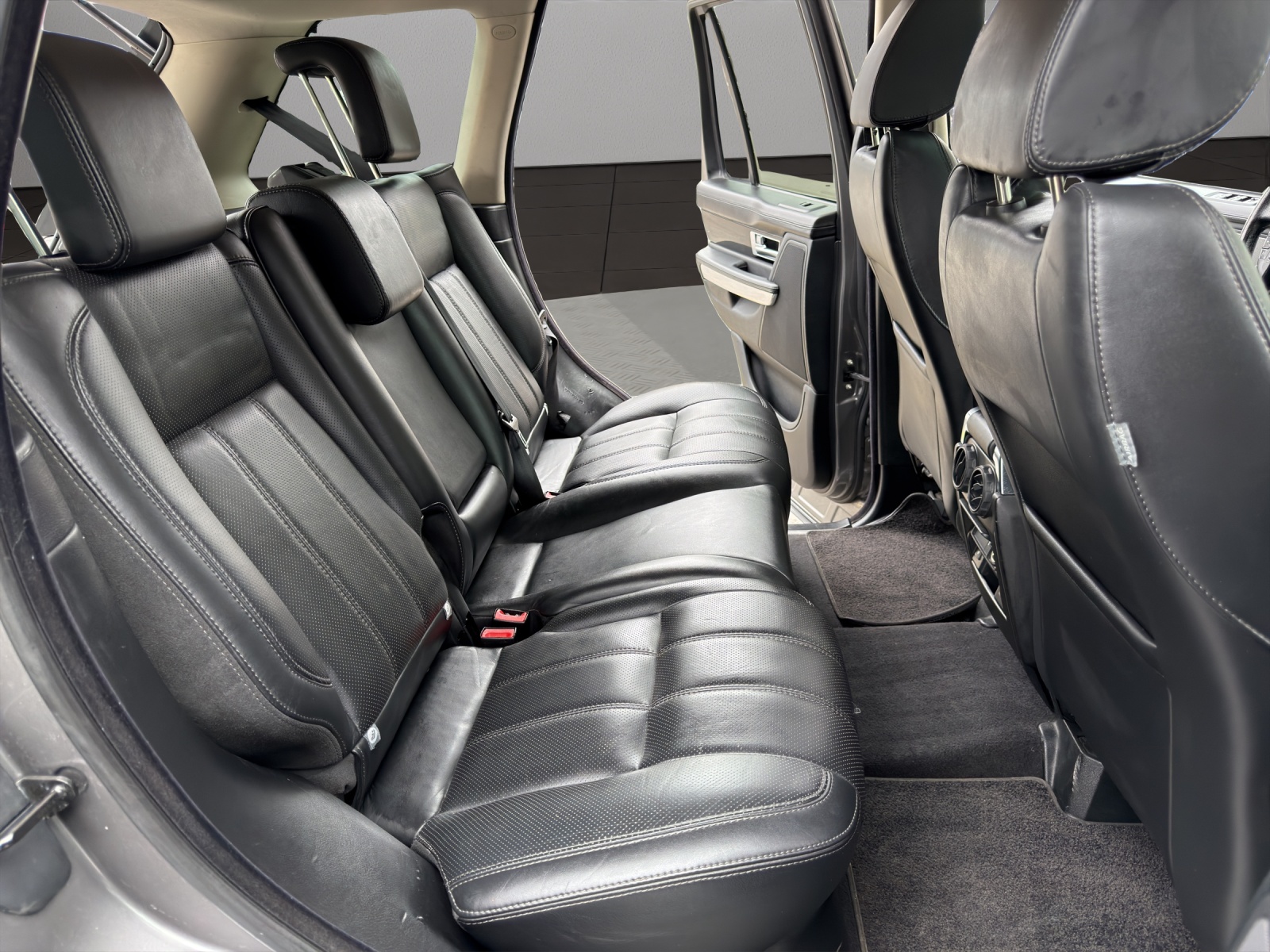 LAND ROVER Range Rover Sport 3.6 TDV8 HSE Automatic-image-17