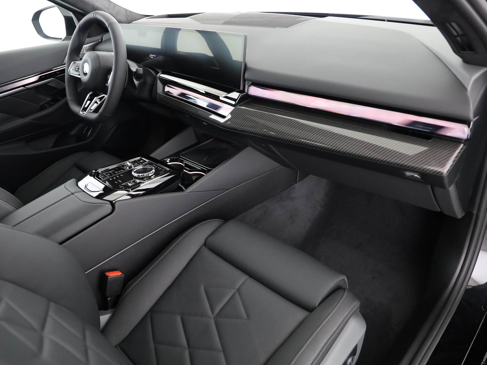 BMW 540d xDrive-image-12