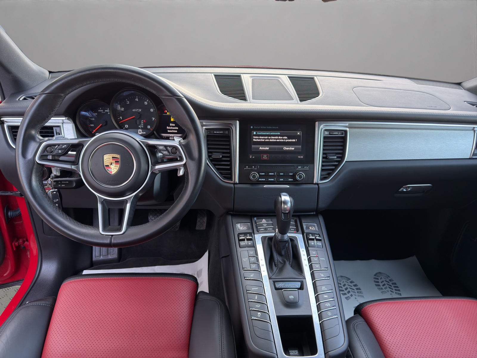 PORSCHE Macan GTS PDK-image-13