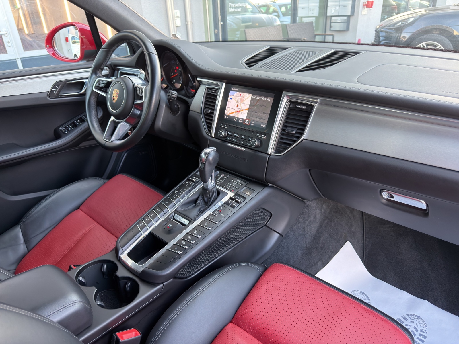 PORSCHE Macan GTS PDK-image-28
