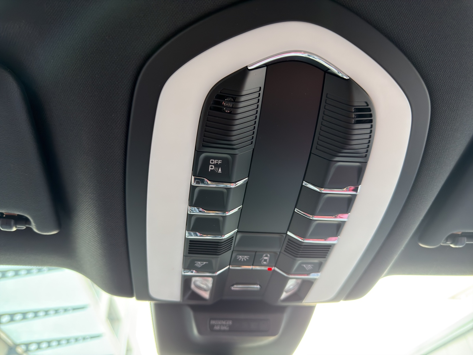 PORSCHE Macan GTS PDK-image-24