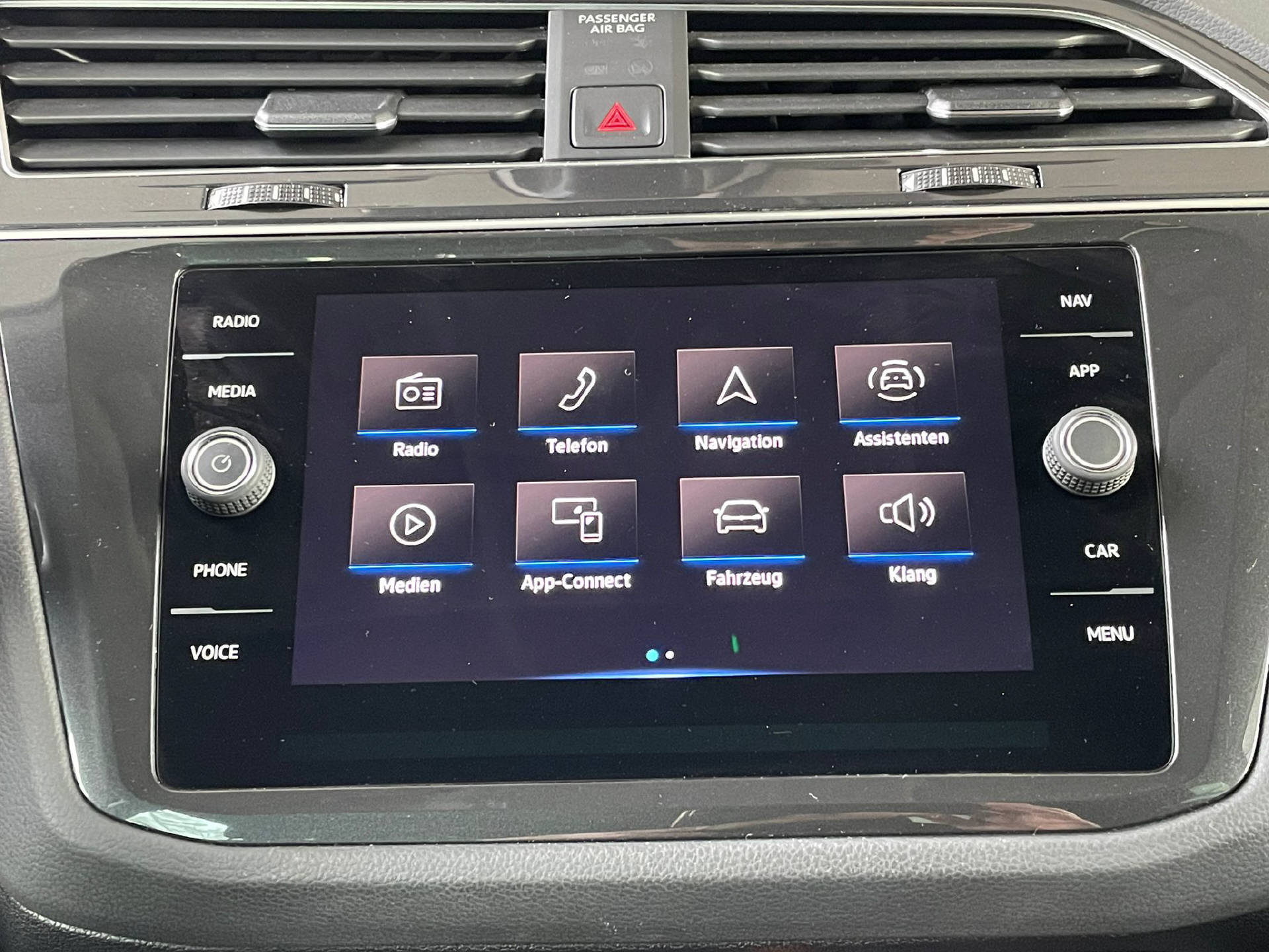 VW Tiguan 2.0 TDI SCR Life DSG-image-12